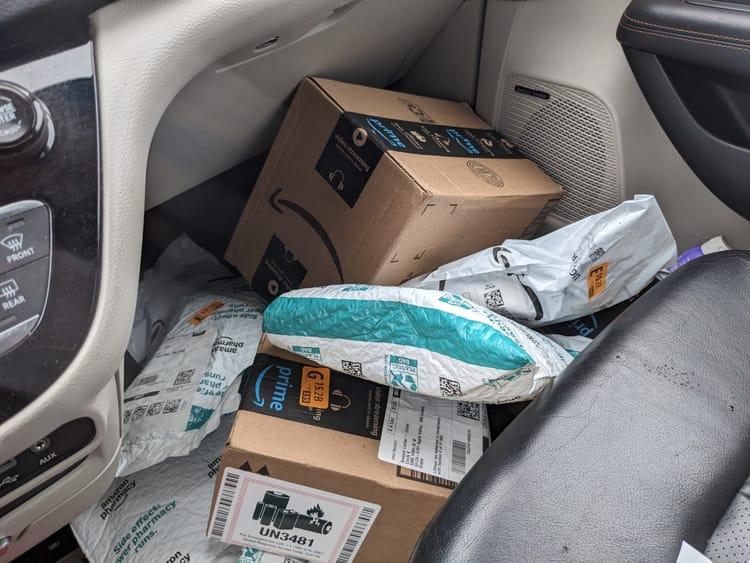 Best Mail Forwarding Services for Full-Time RVers and Cruisers (2026)